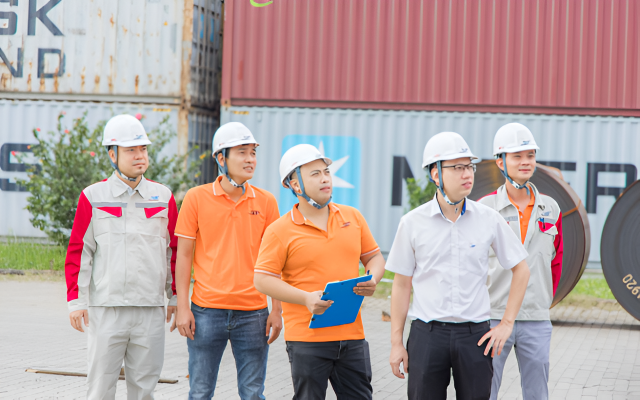 van-chuyen-duong-bien