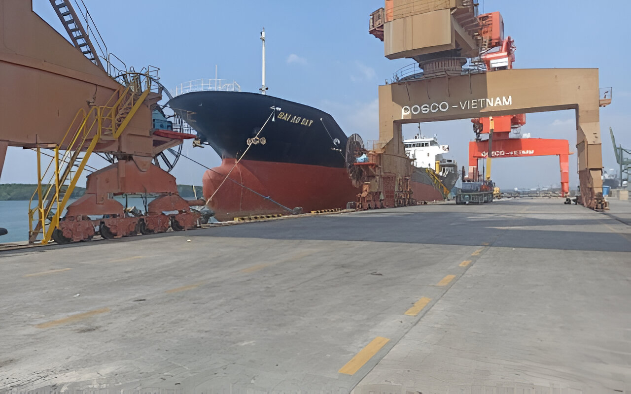 van-chuyen-hang-hoa-duong-bien